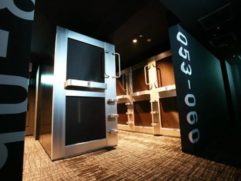 New Japan Capsule Hotel Cabana 오사카