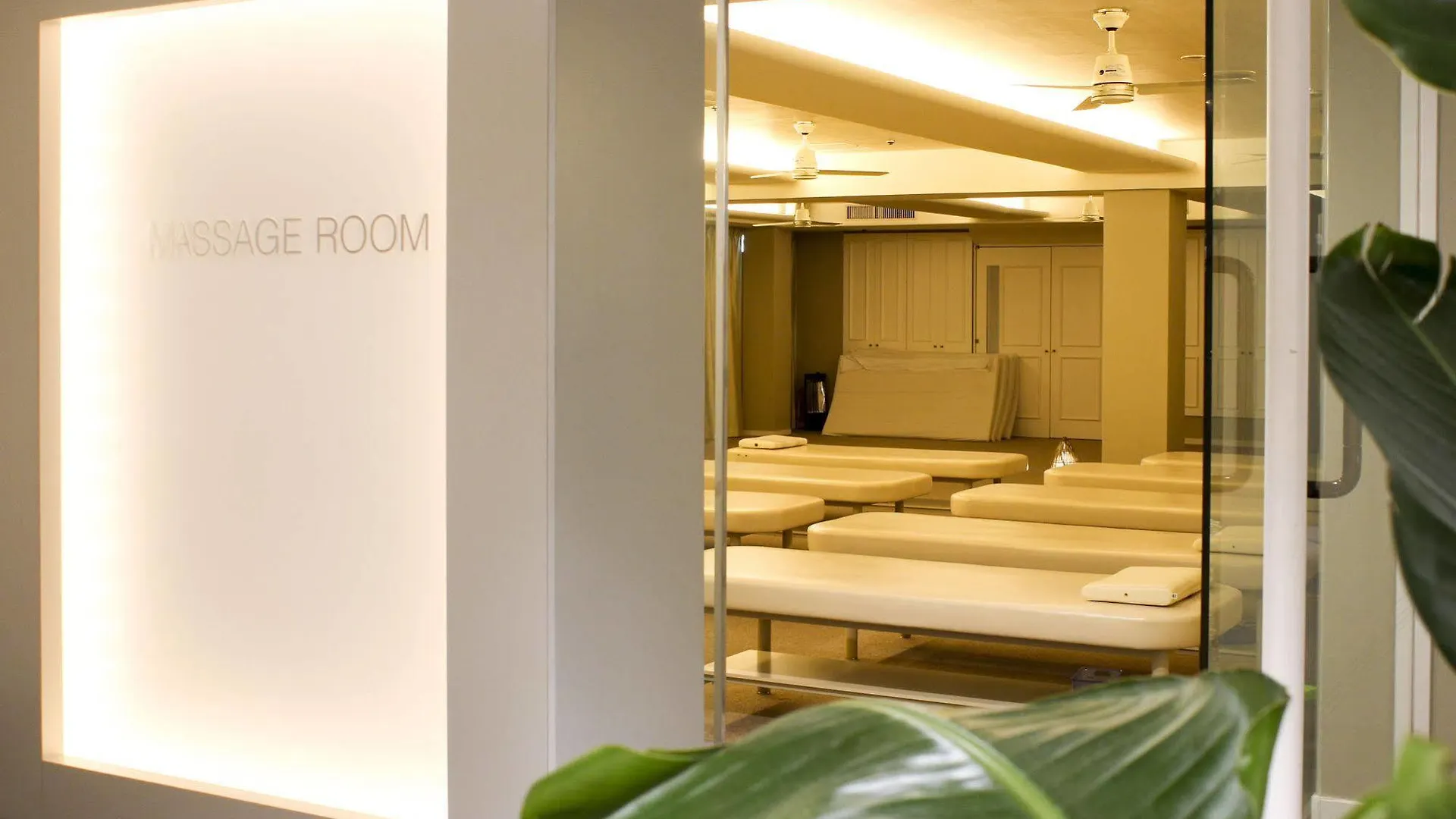 New Japan Capsule Hotel Cabana 오사카